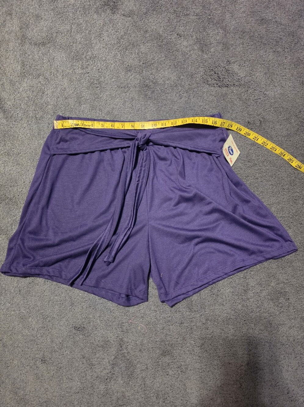 Shorts with tie front